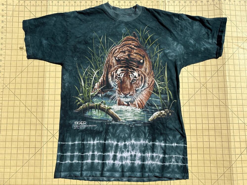 Vtg 90s Tiger T-shirt Planet Earth Endangered Animal Zoo Souvenir Tie Dye